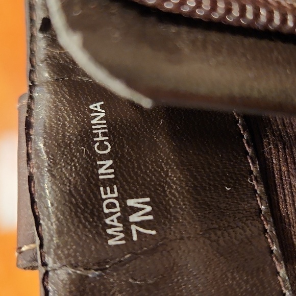 Ann Taylor Loft tall brown Vegan leather pleather boots sz 7 - Picture 11 of 14